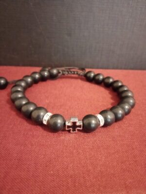 Palvehelmed-käevõru (must)