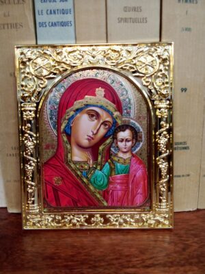 Jumalaema (Kaasani) ikoon (kuldse raamiga, ca 12,3 x 10,3 cm)