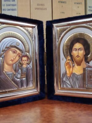 Kristuse ja Jumalaema kaksikikoon (tumesiniste kaantega, ca 11 x 9 cm)