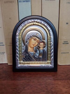 Jumalaema (Kaasani) ikoon (musta raamiga, ca 10,7 x 8,7 cm)