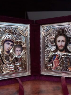 Suur Kristuse ja Jumalaema kaksikikoon (tumepunaste kaantega, ca 21 x 18 cm)