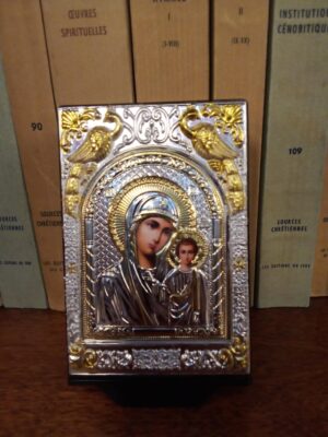 Jumalaema ikooniga kinkekarp (ikoonitahvli mõõtmed ca 10,5 x 7 cm)